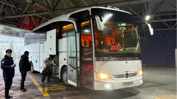 Запущен регулярный автобусный рейс Баку - Лачын:  отправился первый автобус  - ФОТО