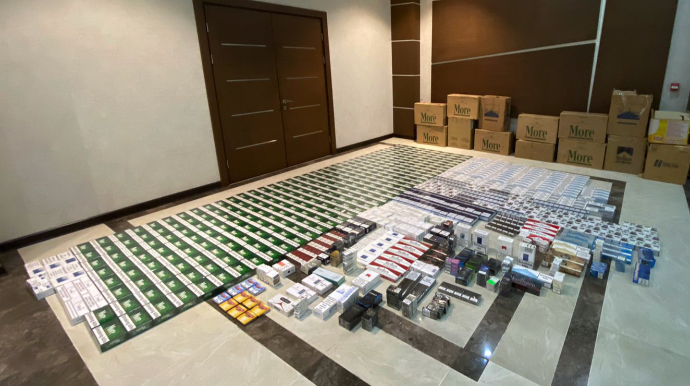 Gömrükçülər külli miqdarda aksiz markasız siqaret aşkarladı - FOTO  - VİDEO