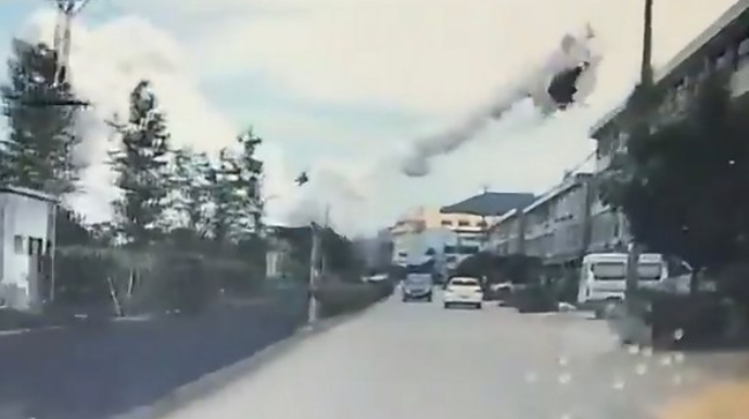 Sıxılmış qaz daşıyan avtosisterni partladı;  9 ölü, 112 yaralı - VİDEOlar