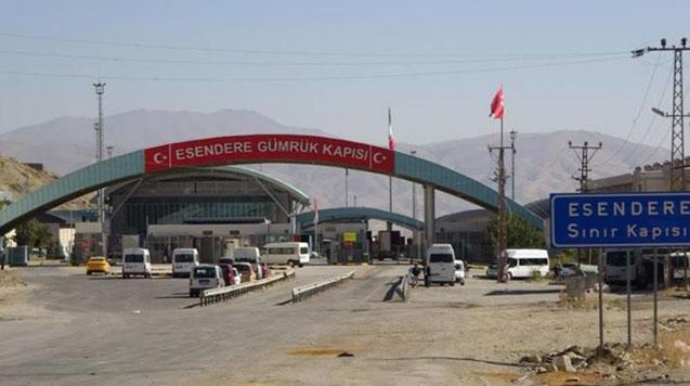 İran Türkiyə ilə quru sərhədlərini bağladı