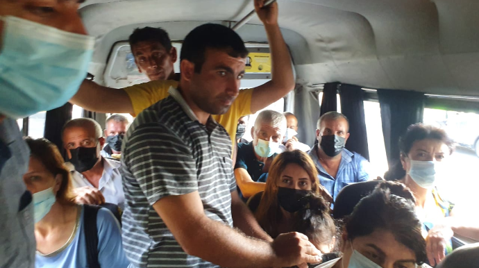 Yol polisi ictimai nəqliyyatda yoxlamalar aparıb  - FOTO