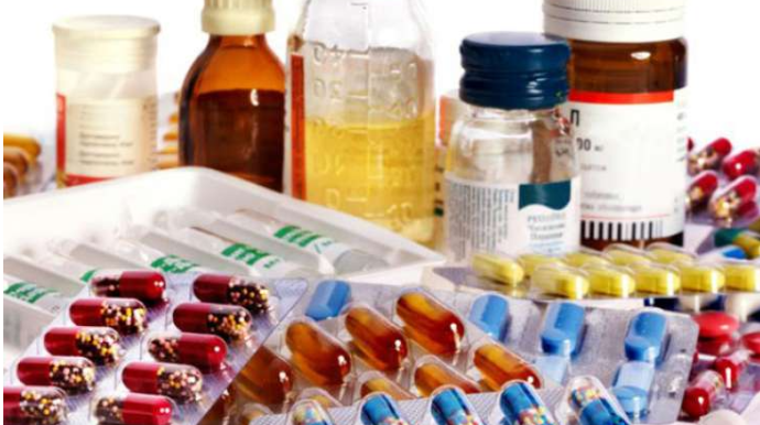 Nazir müavini: “Əgər dərman aylarla gömrükdə qalırsa...” 