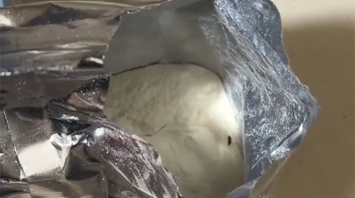 Uşaq qidasından həşərat çıxıb? - Nəzarətə götürüldü - VİDEO