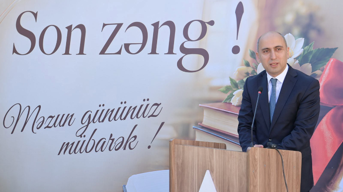 Emin Əmrullayev məzunları təbrik etdi