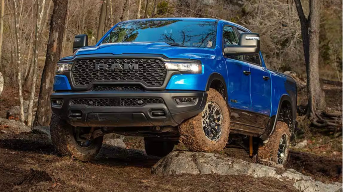 Rusiyada "Pikap"  satışında yarıbayarı geriləmə