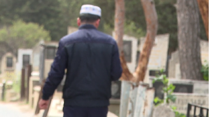 Bakıda "molla" oxuduğu duanı yarımçıq kəsib qaçdı  - VİDEO