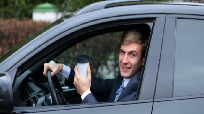 Pəncərələri açıq maşın sürməyin - SƏBƏB 