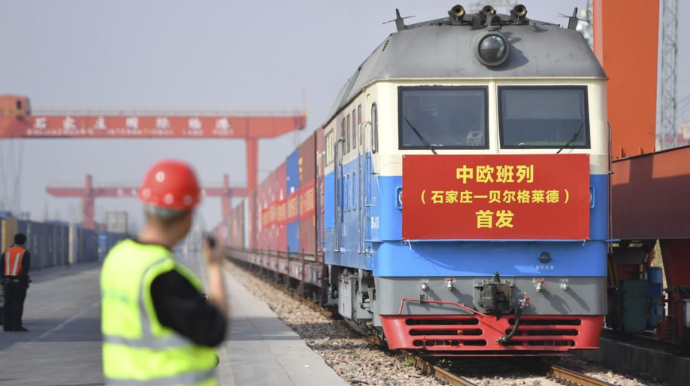 Avropaya gedən 2000-ci yük qatarı Çinin şərq limanını tərk edib 