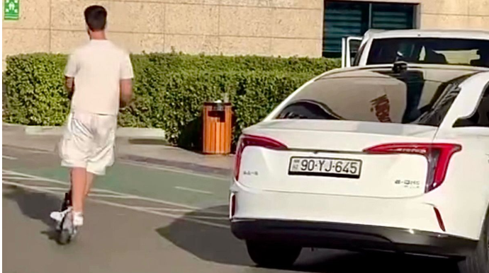 Velosiped zolağını bağlayan taksi sürücüsü CƏZALANDIRILDI   - VİDEO