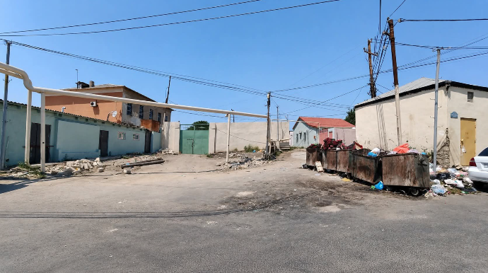 Maştağada zibil konteynerlərinin ətrafında antisanitar vəziyyət yaranıb – FOTO 