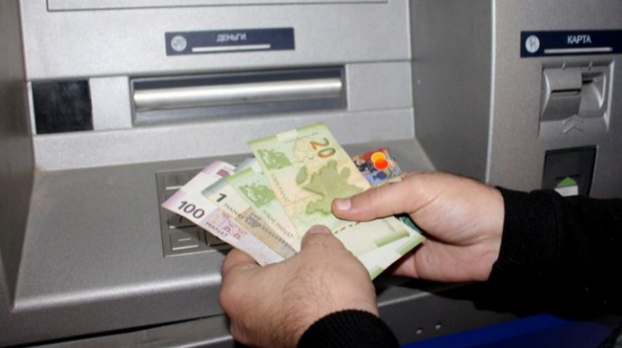 Dövlət və özəl sektorda maaşların eyni gündə verilməsi hansı çətinliklər yarada bilər? - SOSİOLOQ 