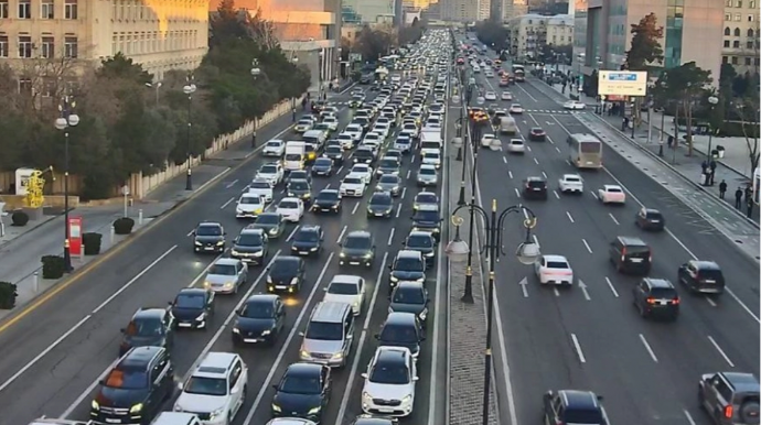Bakının bir sıra yollarında tıxac yarandı