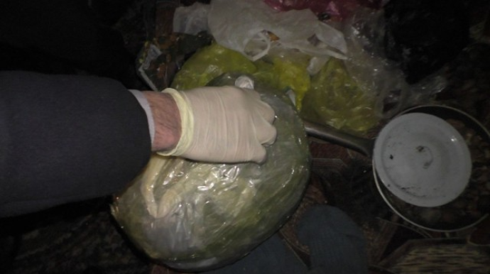 Keçmiş məhkumdan külli miqdarda narkotik götürüldü 