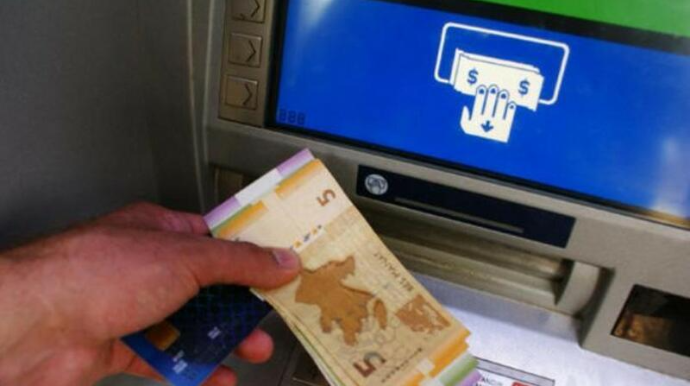 Bankomatdan çıxan yarasız pula görə kim məsuliyyət daşıyır? - AÇIQLAMA 