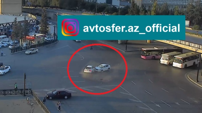 20 Yanvar dairəsində qırmızıdan keçən sürücü qəza törətdi  - VİDEO