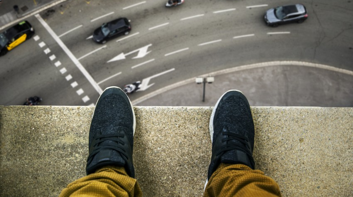 Bakıda intihara cəhd edən şəxs fikrindən daşındırıldı