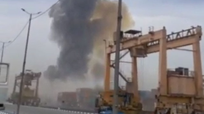 В Иране в порту произошел сильный взрыв: десятки пострадавших 