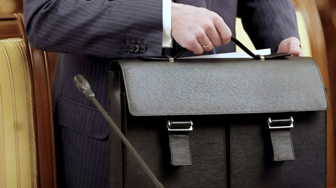 Bələdiyyə sədrinin ölkədən çıxışına "stop" qoyuldu - 30 mindən çox borcu var 