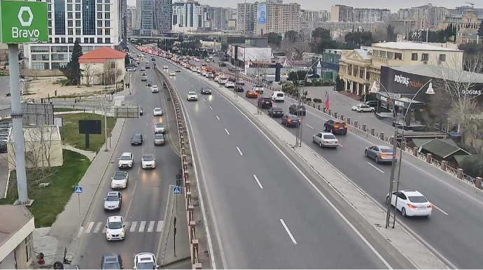 Bu yollarda tıxac var - SİYAHI   - FOTO