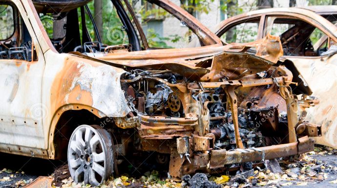 Ağdaşda avtomobil təmiri sexi yanıb, bir neçə nəqliyyat vasitəsi yanıb 