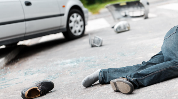 В Баку автомобиль насмерть сбил пешехода 