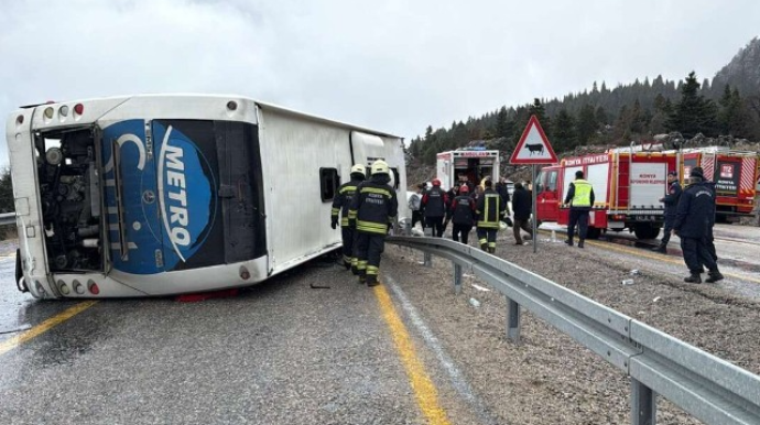 Türkiyədə sərnişin avtobusu aşdı - Xeyli sayda yaralı var 