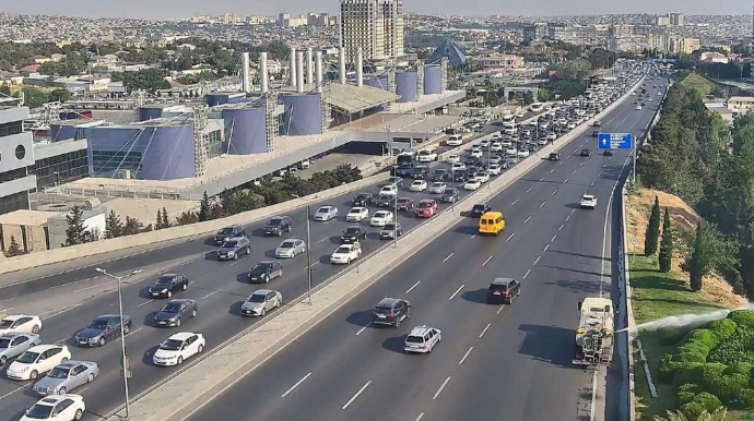 На каких улицах Баку 5 июня наблюдаются транспортные заторы? - ФОТО