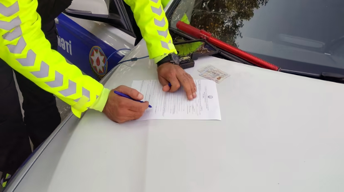 Hərbi xidmətə getməyə hazırlaşan gənc "BMW" ilə "avtoş"luq etdi - Məhkəməyə düşdü 