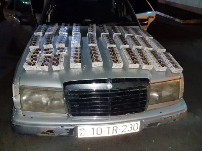 Avtomobildə gizlədilən siqaretlər aşkara çıxarıldı