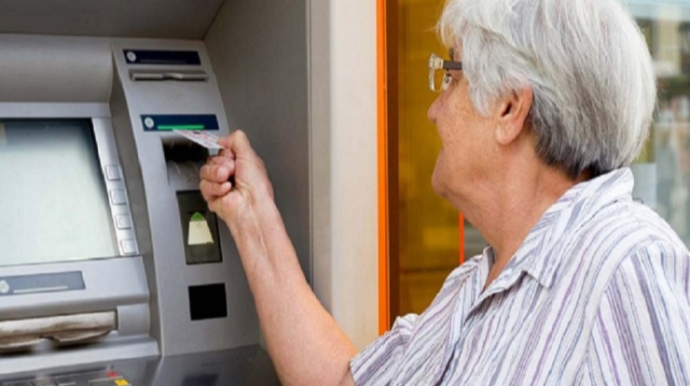 Azərbaycanda ŞOK:  Nənəsinin ölümünü gizlədib pensiyasını aldı