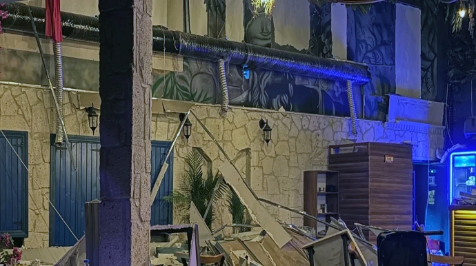 Əyləncə mərkəzində divar uçdu - 6 nəfər yaralandı 