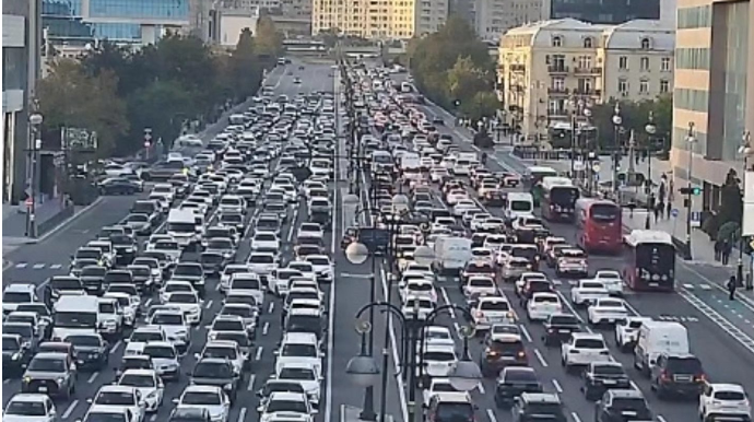 Bakının bu küçələrində sıxlıq var - SİYAHI 