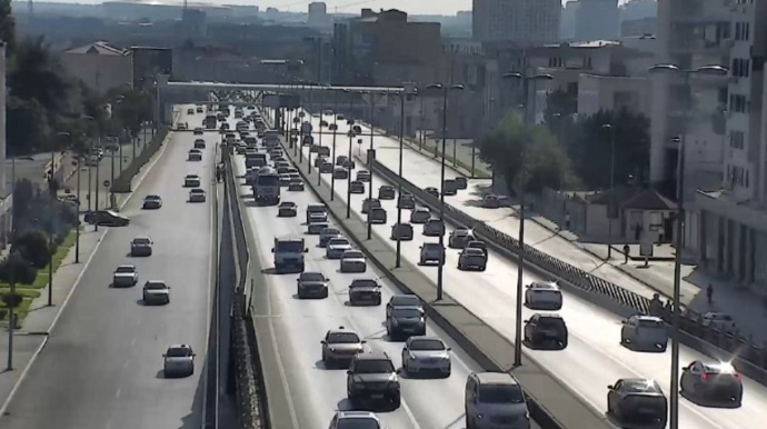 Bakıda sıxlıq müşahidə edilən yollar açıqlanıb 
