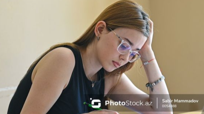 İsti hava şəraiti ilə əlaqədar imtahanların saatı dəyişdi 