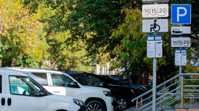 Bakıda üç küçədə yeni parklanma məntəqələri yaradılıb 