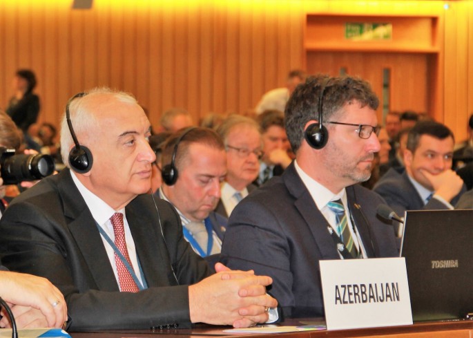 Qüdrət Qurbanov Londonda 100-cü sessiyada iştirak edir – FOTO