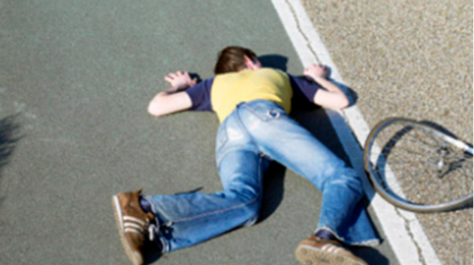 Bakıda 10 yaşlı uşağı avtomobil vurdu - Piyada zolağında 