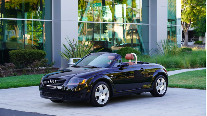 “Audi”nin bu modeli hərraca çıxarıldı  - FOTO