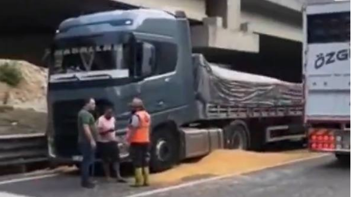 Sürücünün ayıqlığı nəticəsində azyaşlı qız ölümdən son anda xilas oldu  - VİDEO