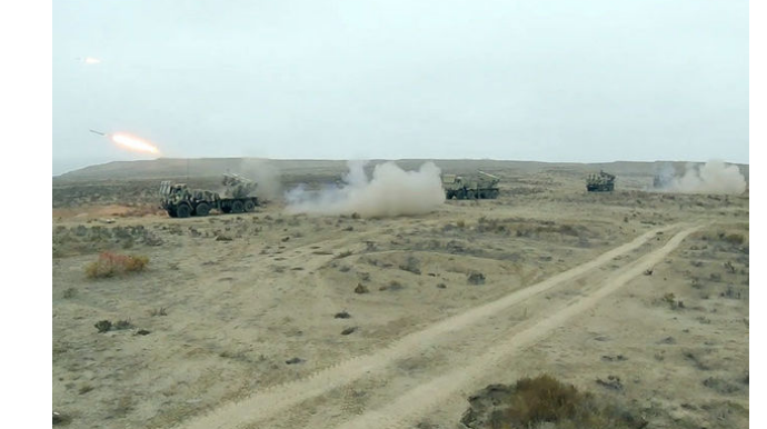 В ракетно-артиллерийских войсках ВС АР проводятся учения с боевой стрельбой  - ВИДЕО