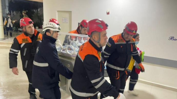 Yanğın zamanı 60 uşaq təxliyə olunub - VƏZİYYƏTLƏRİ...