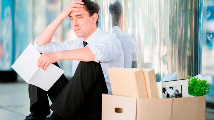 İşini itirən hər vətəndaş müavinət ala bilər? – HÜQUQŞÜNASDAN AÇIQLAMA - FOTO