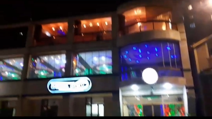 Yasamalda şəhidlərə hörmətsizlik:  Musiqi küçəni başına götürüb  - VİDEO