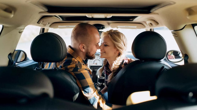 Maşında sekslə məşğul olan sürücünü 5 ilədək həbs gözləyir - ŞOK QƏRAR 