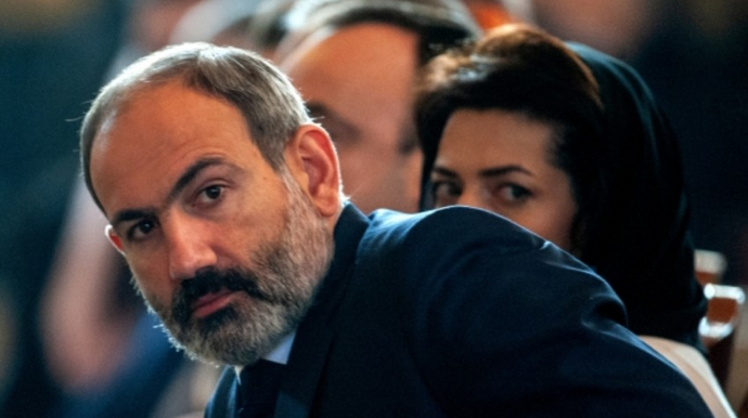 Хаос в Армении: Пашинян теряет контроль  - ФОТО