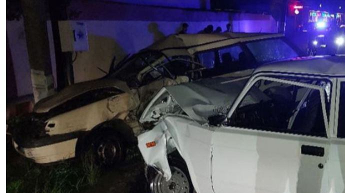Lənkəranda dəhşətli qəza:  iki təcili yardım gəldi, 5 yaralı, 1 ölü - FOTO