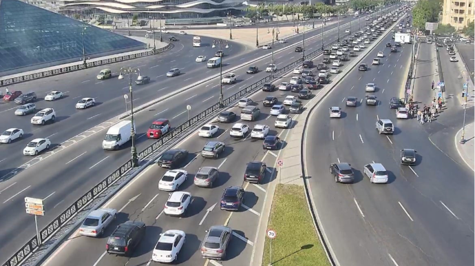 Bakının bir sıra yollarında tıxac müşahidə olunur - FOTO - SİYAHI 