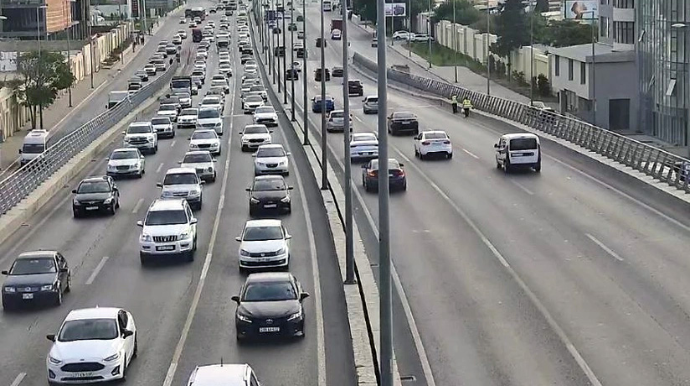 Bakıda 21 istiqamətdə tıxac var - SİYAHI 