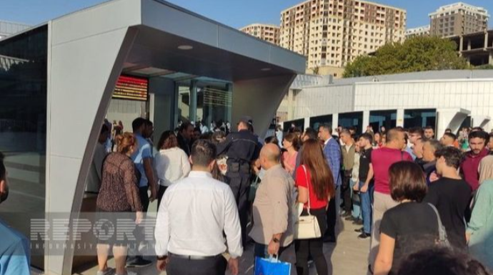 Пассажиры выразили протест на Бакинском железнодорожном вокзале - ОБНОВЛЕНО - ФОТО - ВИДЕО 
