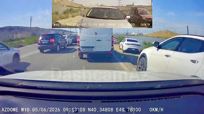 Lökbatan yolunda xaos: Onlarla sürücü yol çiyninə çıxaraq hərəkəti pozdu   - VİDEO